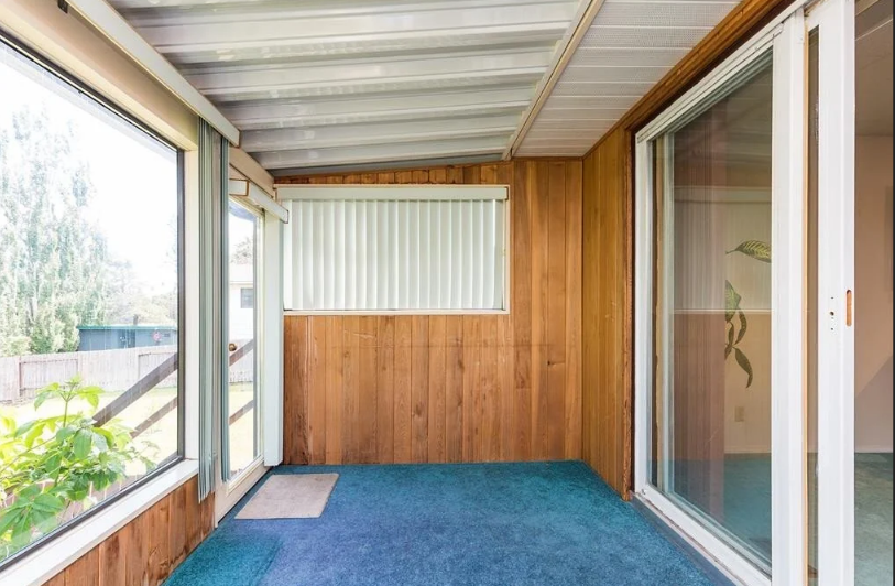 101 Mohawk Road West - Photo 3 of 17