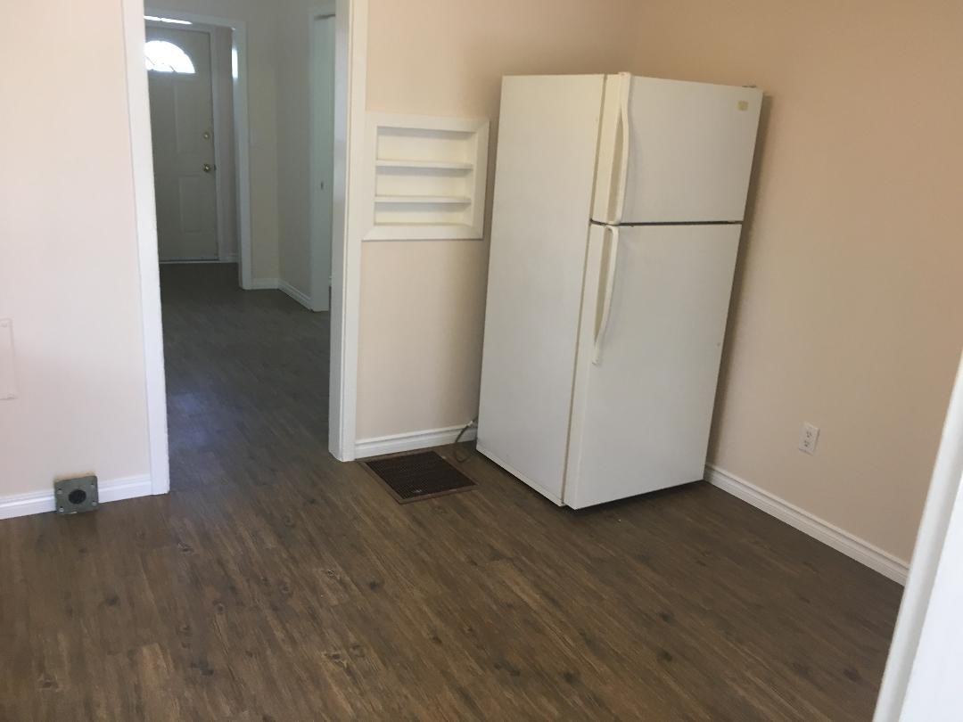 949 9 Street South - Photo 3 of 12