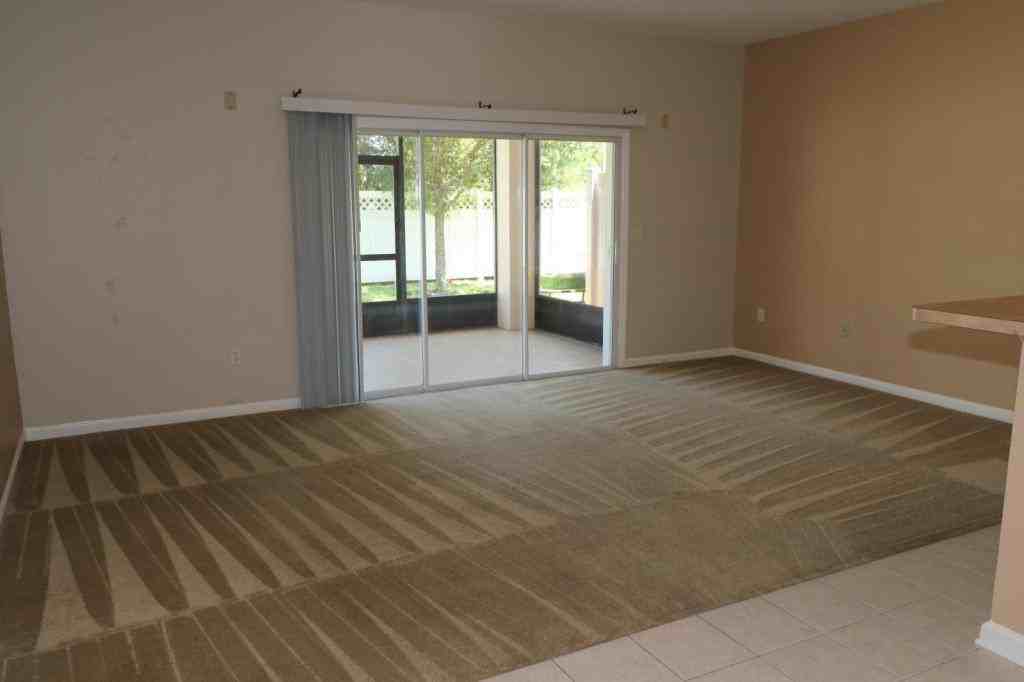 584 Crystal Way - Photo 4 of 14
