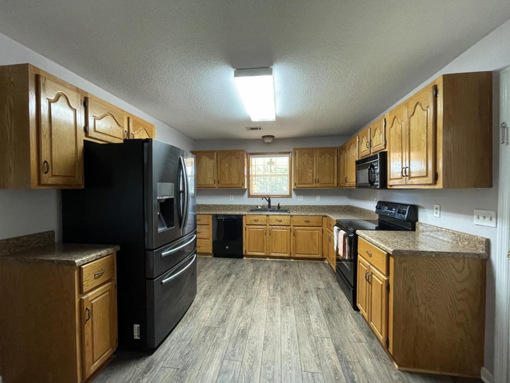 102 S Gala Ct - Photo 2 of 19