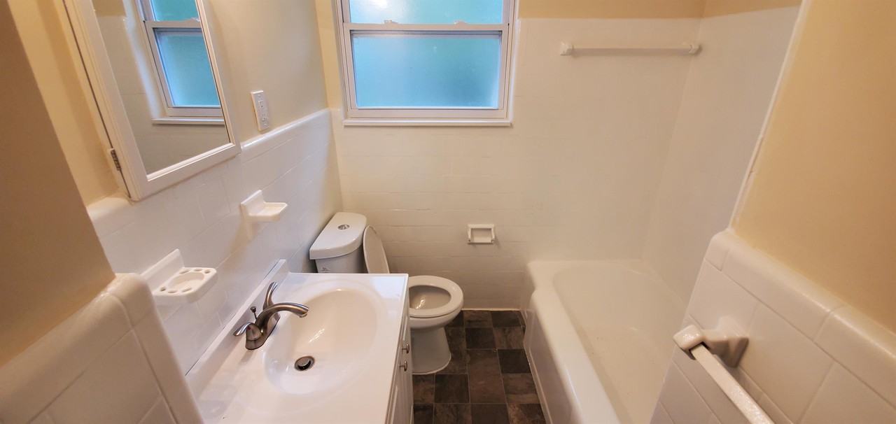 854 Allison St #1 - Photo 6 of 21