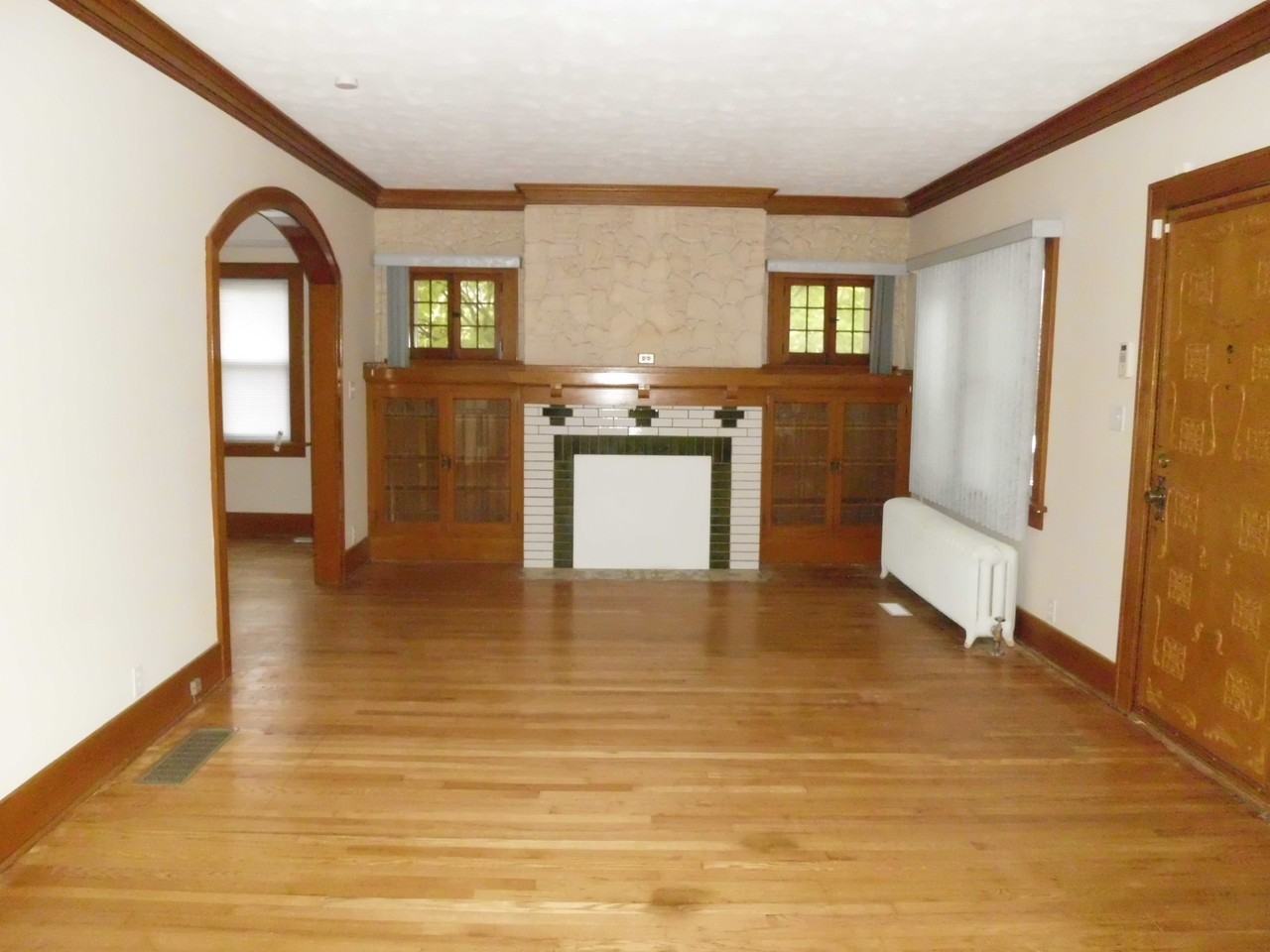 1407 Archer Ave - Photo 2 of 12