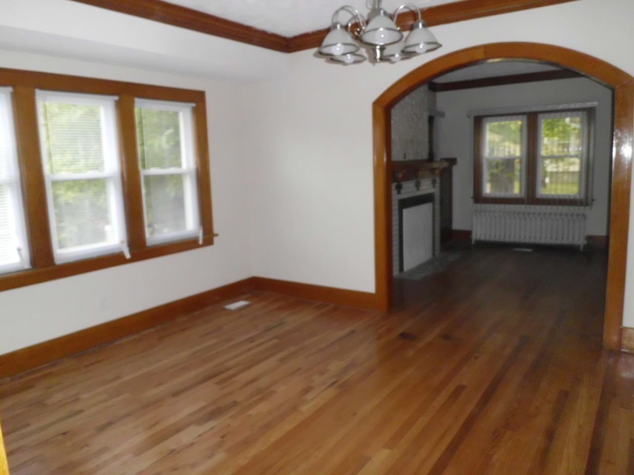 1407 Archer Ave - Photo 3 of 12