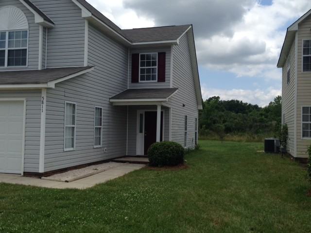 5811 Bridgeway Dr - Photo 2 of 13