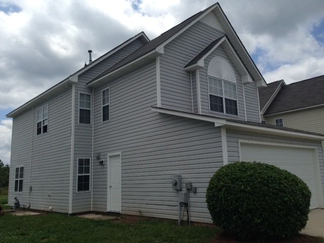 5811 Bridgeway Dr - Photo 3 of 13