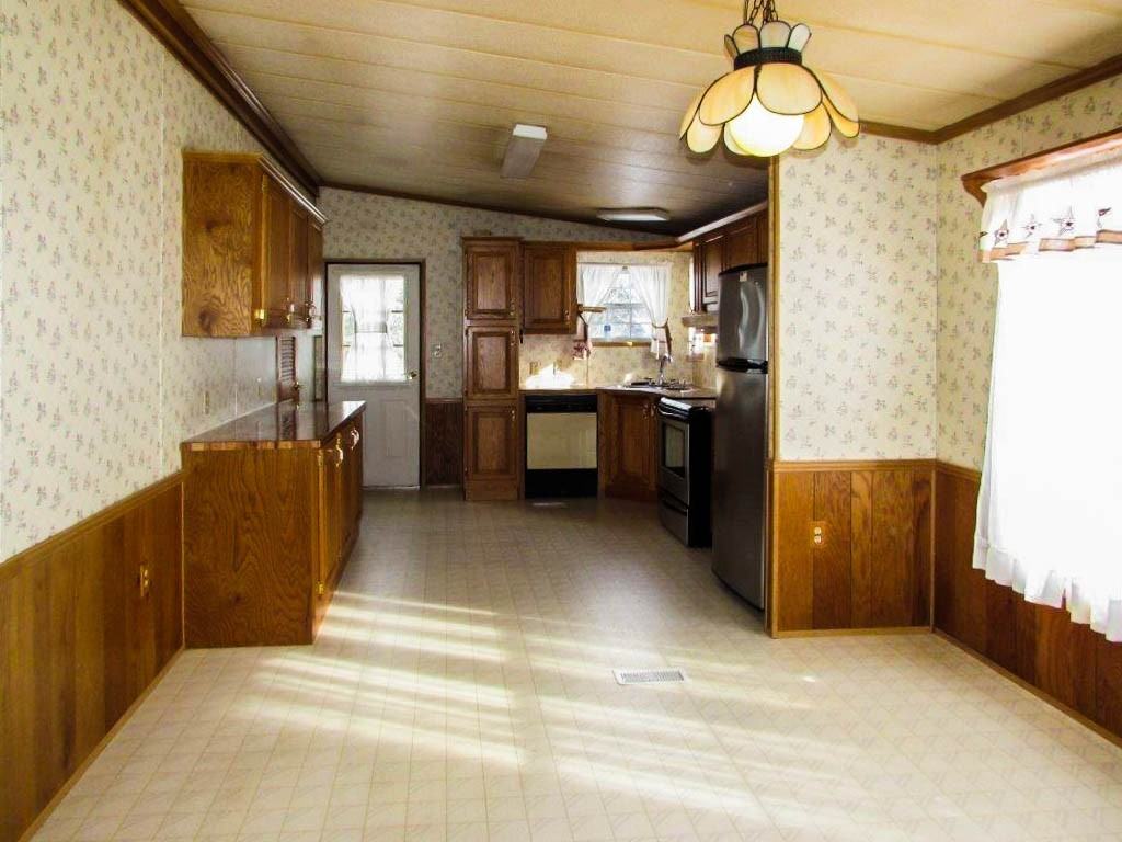 336 S Belmont Rd - Photo 3 of 13