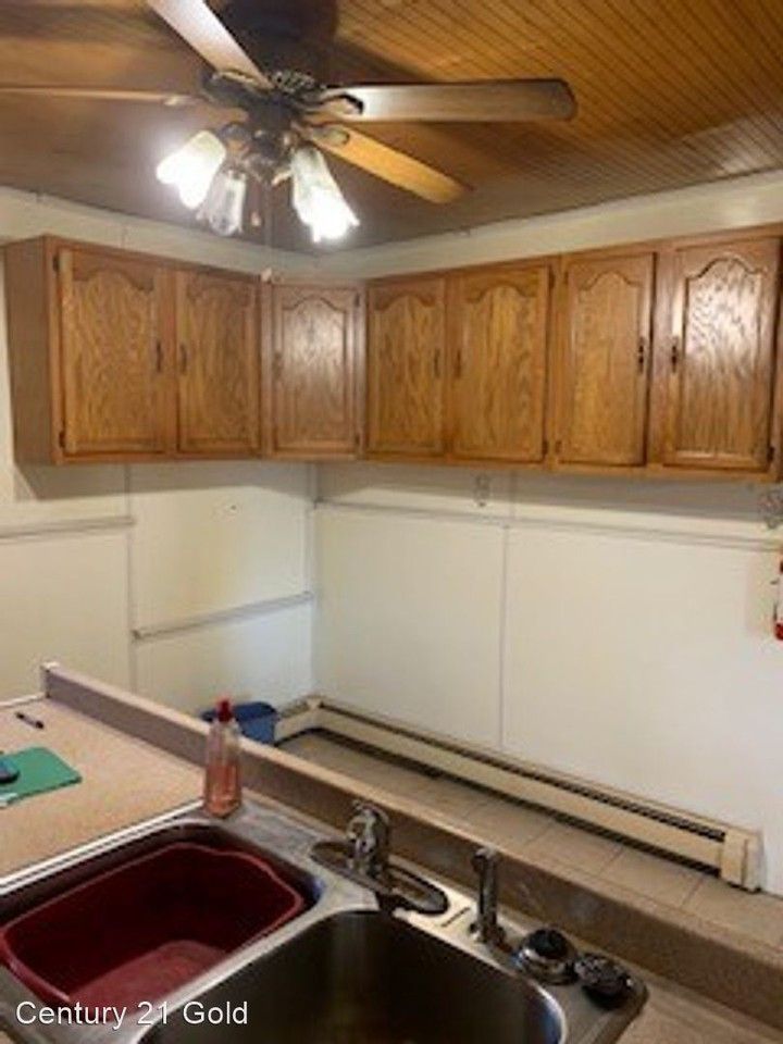 886 Laurel Rd - Photo 3 of 10