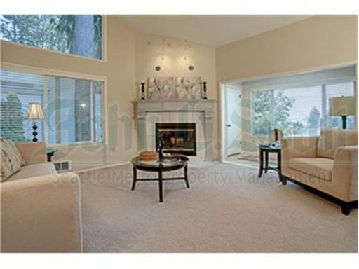 11721 NE 80th St - Photo 3 of 10