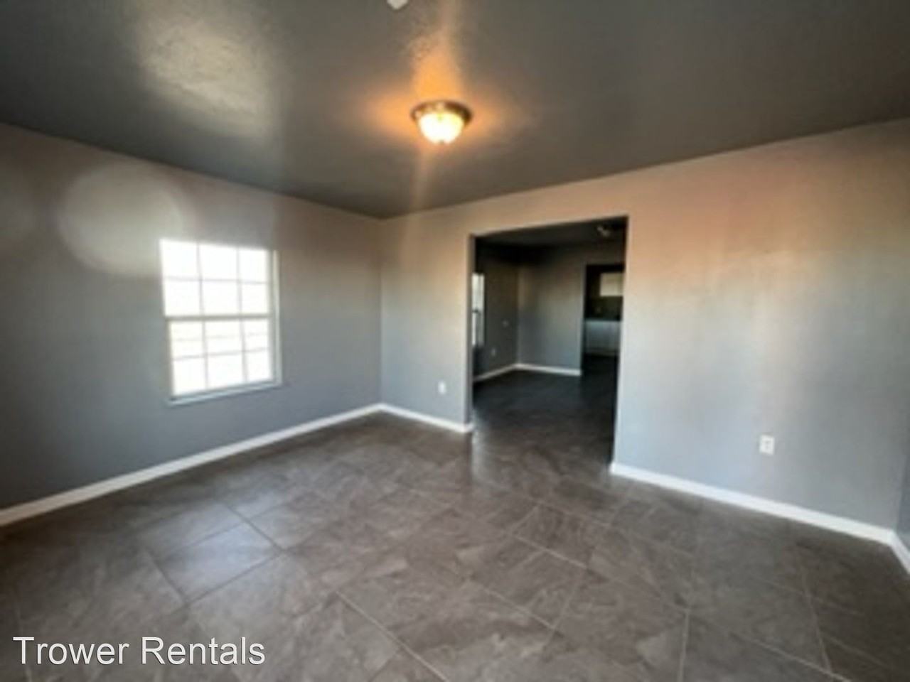 302 N Main St - Photo 2 of 17