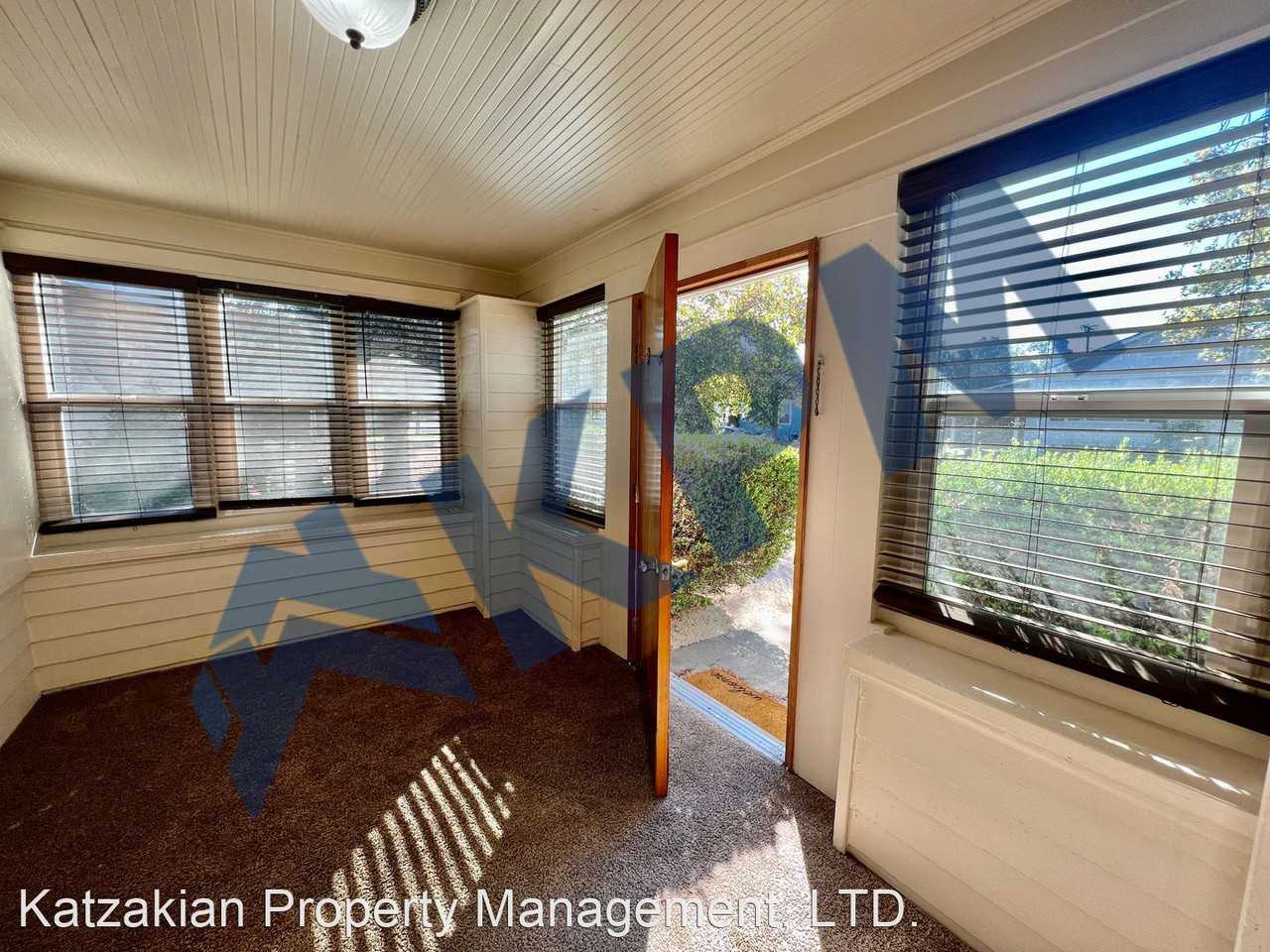 633 Lexington Ave - Photo 3 of 32