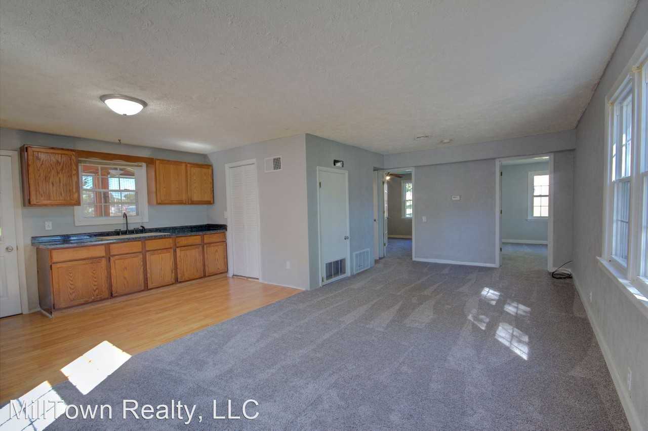 513 S 2nd St - Photo 2 of 21