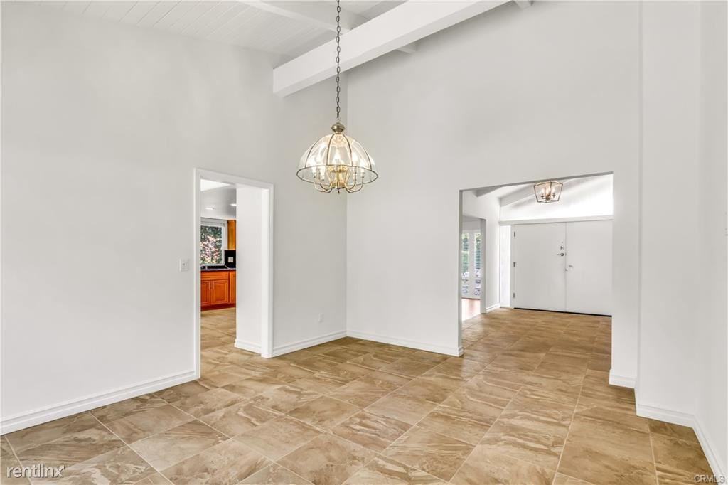 3006 Via Borica - Photo 2 of 10