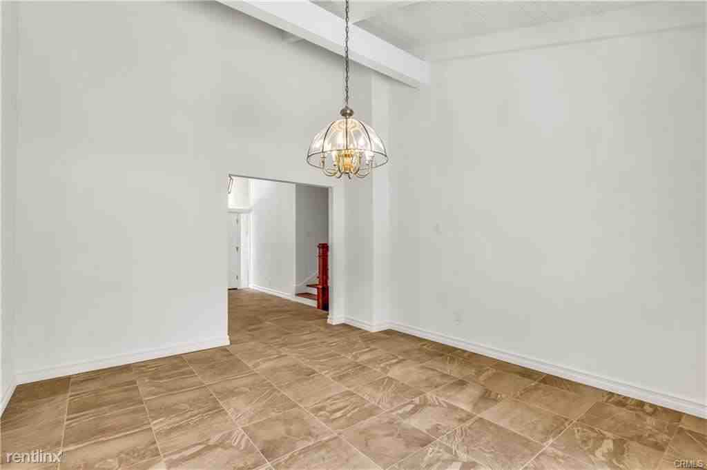 3006 Via Borica - Photo 3 of 10