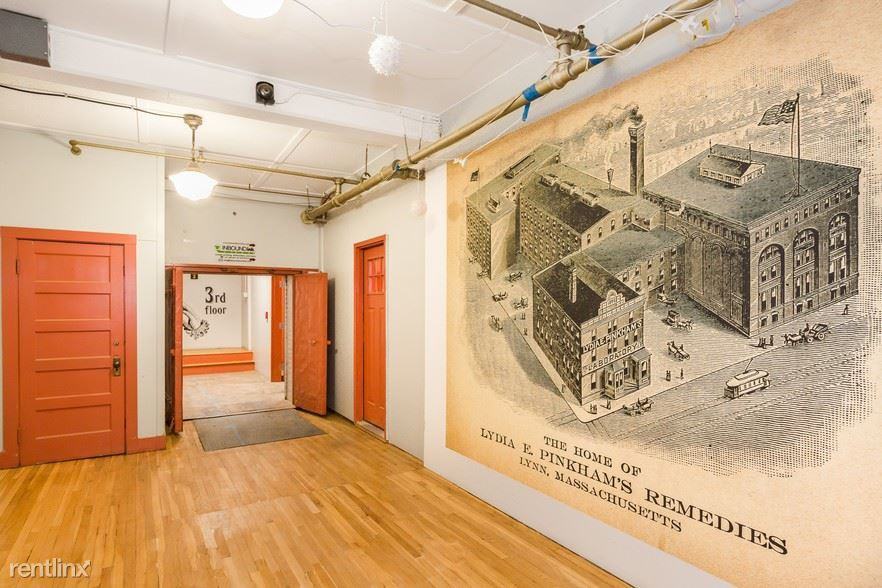 Commercial Offices/Artist Spaces - Photo 2 of 7