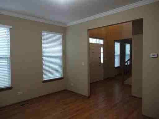 1604 Donegal Dr - Photo 2 of 16