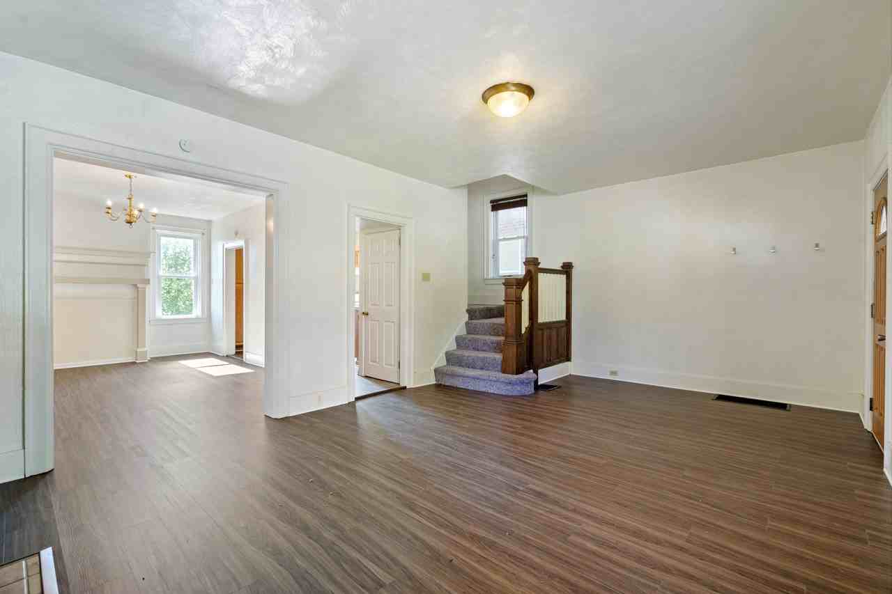 1305 Wisconsin Ave - Photo 3 of 18