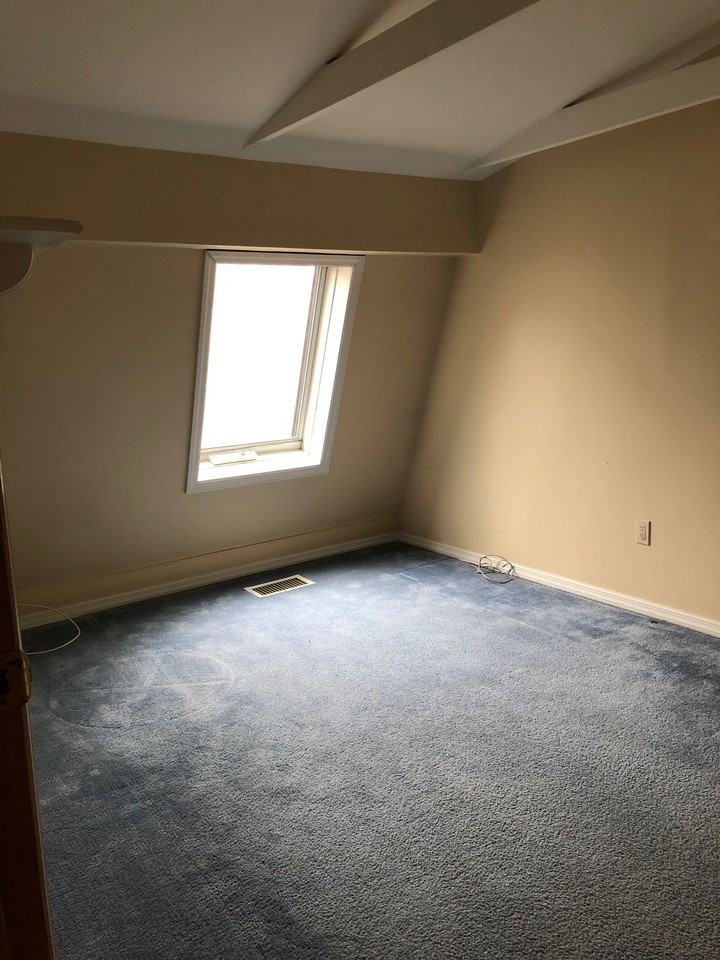 43 W Broadway - Photo 3 of 11