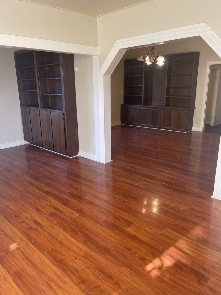 112 S Buena Vista St - Photo 2 of 14