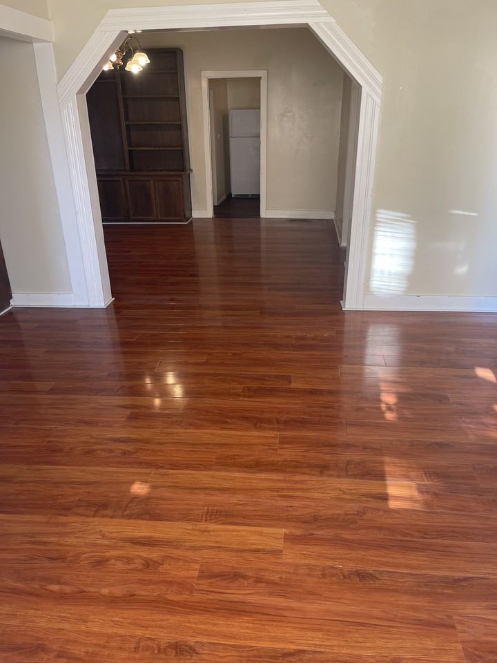 112 S Buena Vista St - Photo 3 of 14