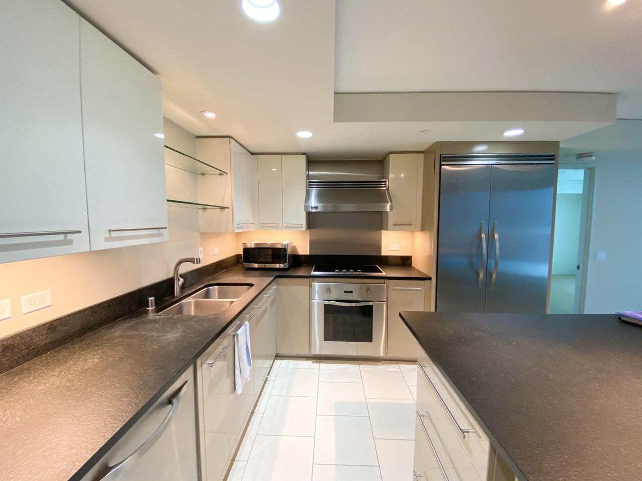 1200 Queen Emma St #1