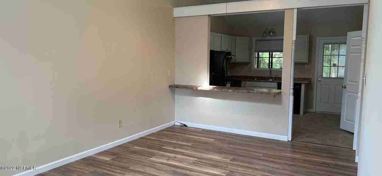 315 West Frances Street - Photo 2 of 5