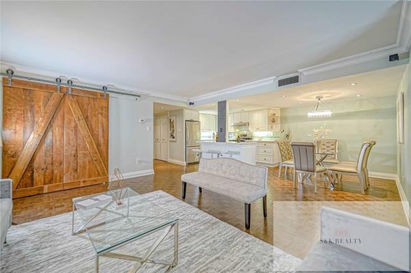 30 Wellington Street East #0806