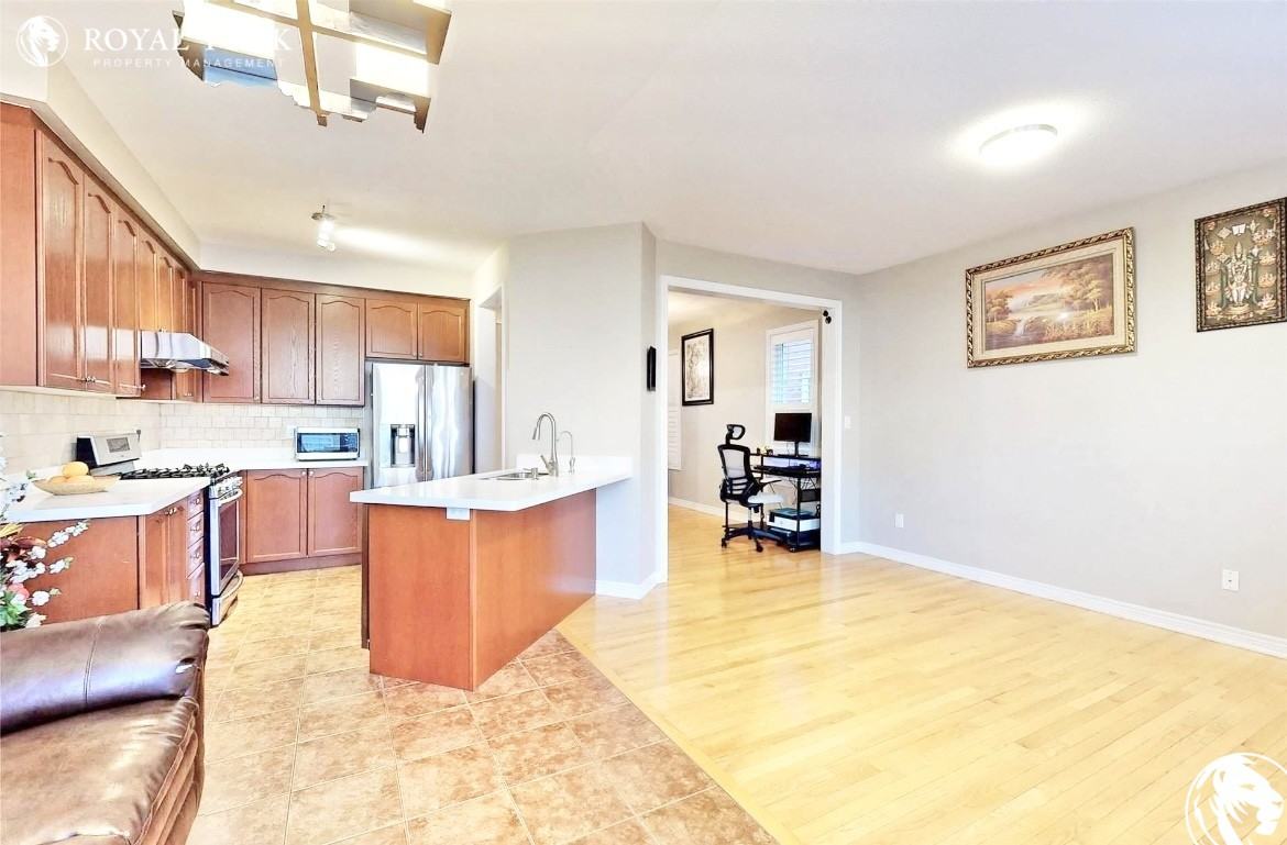 63 Gooseman Cres - Photo 3 of 39