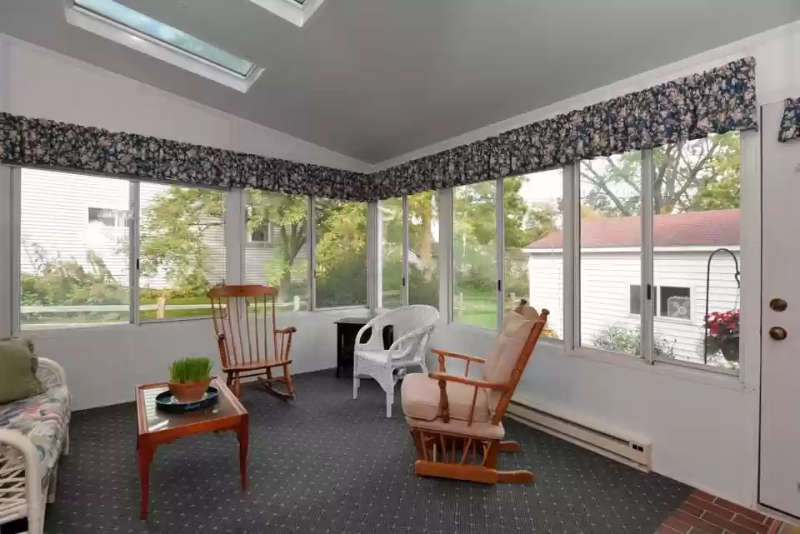 3402 Burke Ave - Photo 2 of 10