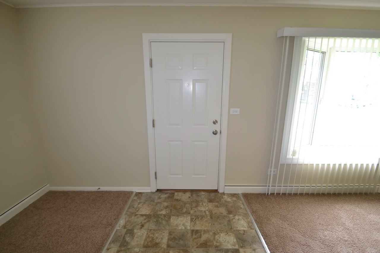 3600 Pheasant Dr - Photo 2 of 10