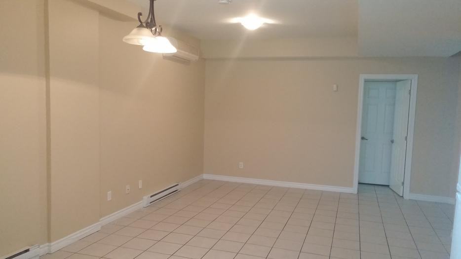 1033 Boulevard Lorrain #3 - Photo 2 of 7