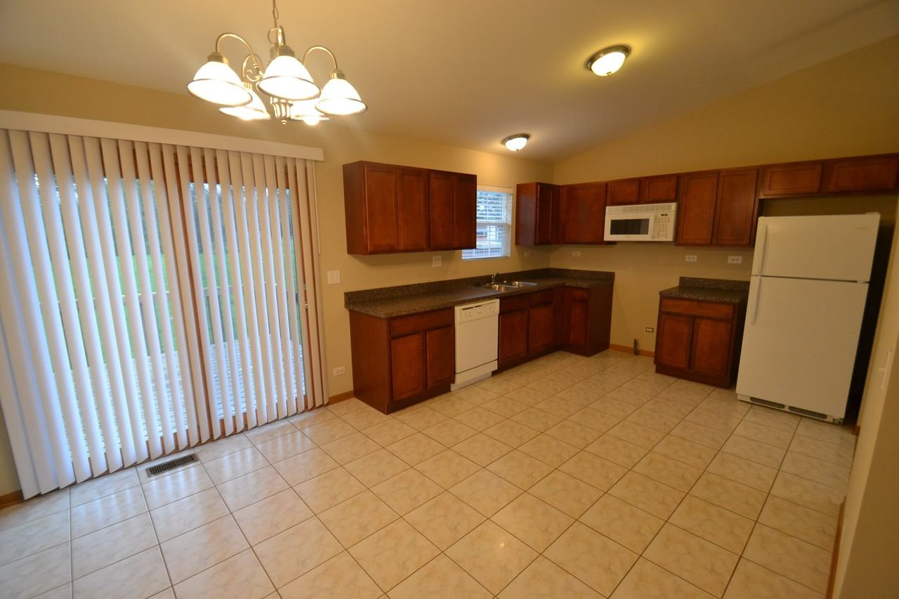 25448 Bonner Rd - Photo 3 of 9