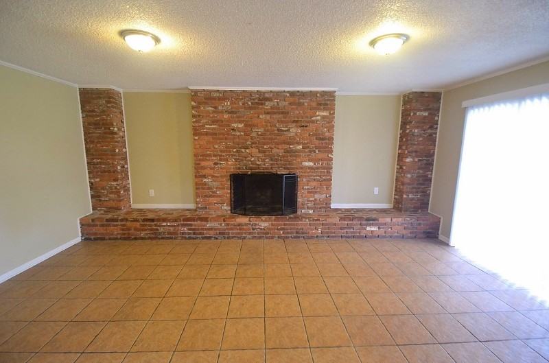 1522 Lagoon Rd - Photo 3 of 6