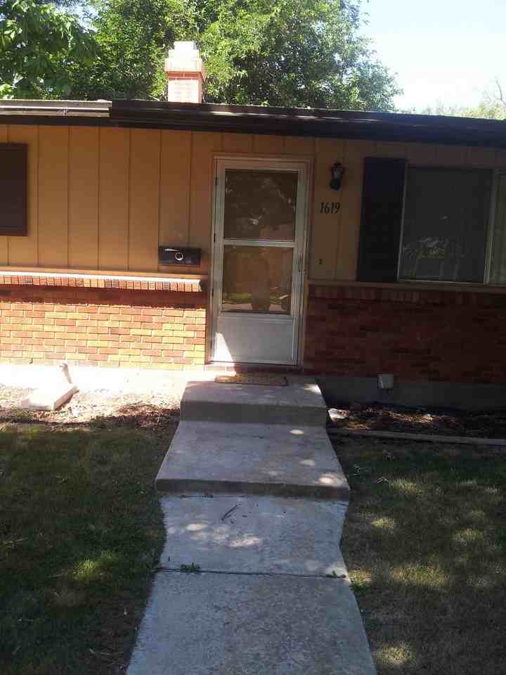 1617 Michigan Ave - Photo 2 of 18
