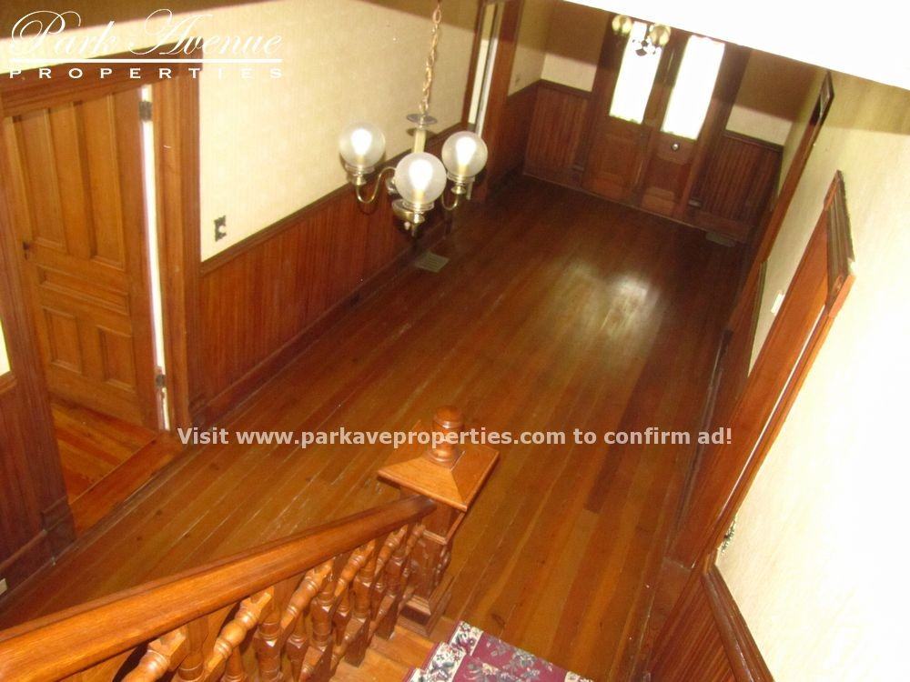 787 N Main St - Photo 3 of 36