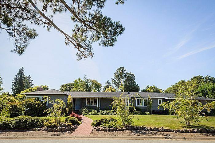 576 Craig Rd - Photo 3 of 25