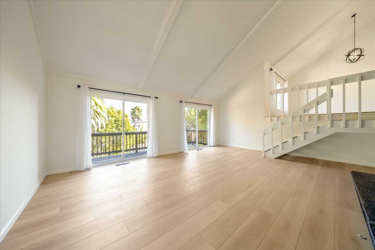 3988 Jefferson Ave - Photo 3 of 24