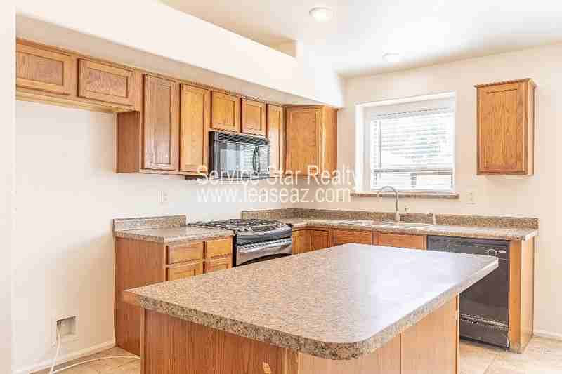 8414 S 48th Ln - Photo 3 of 38