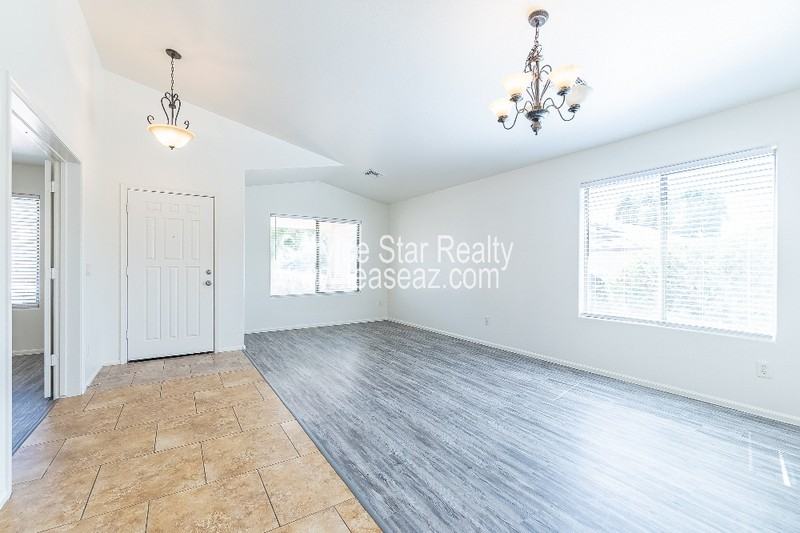 8414 S 48th Ln - Photo 7 of 38