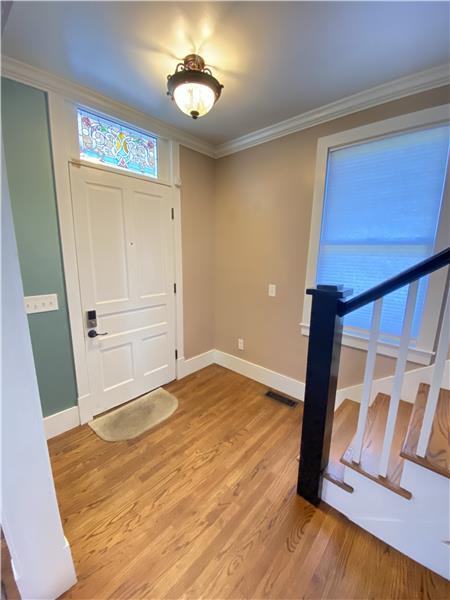 719 W Victory Dr - Photo 2 of 31