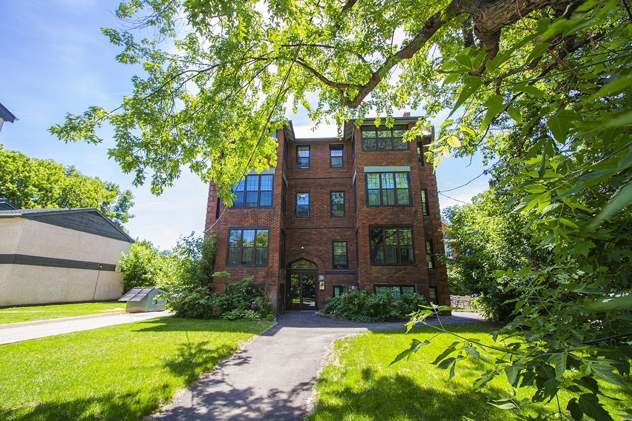 812 Wolseley Ave, Winnipeg, MB R3G 1C6 Apartment for Rent PadMapper