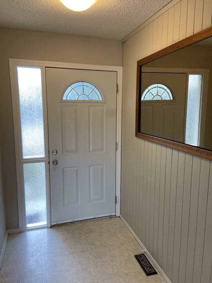 17005 100 St Nw - Photo 2 of 19