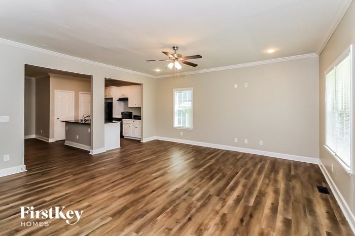 2447 Claude St Nw - Photo 2 of 15