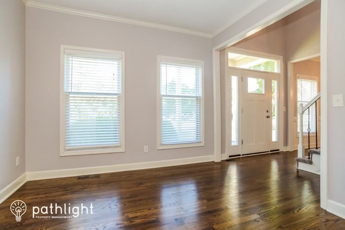 2213 Se 5th St - Photo 2 of 19