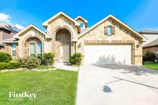 826 Graham Dr - Photo 1 of 1