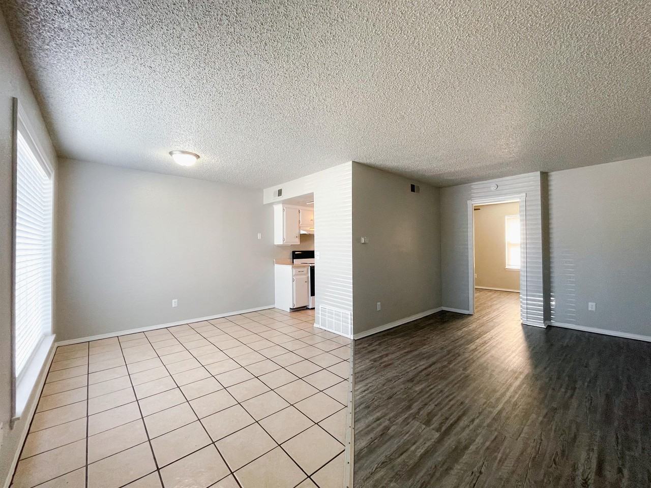 900 Nw 24th St #900-01 - Photo 2 of 18