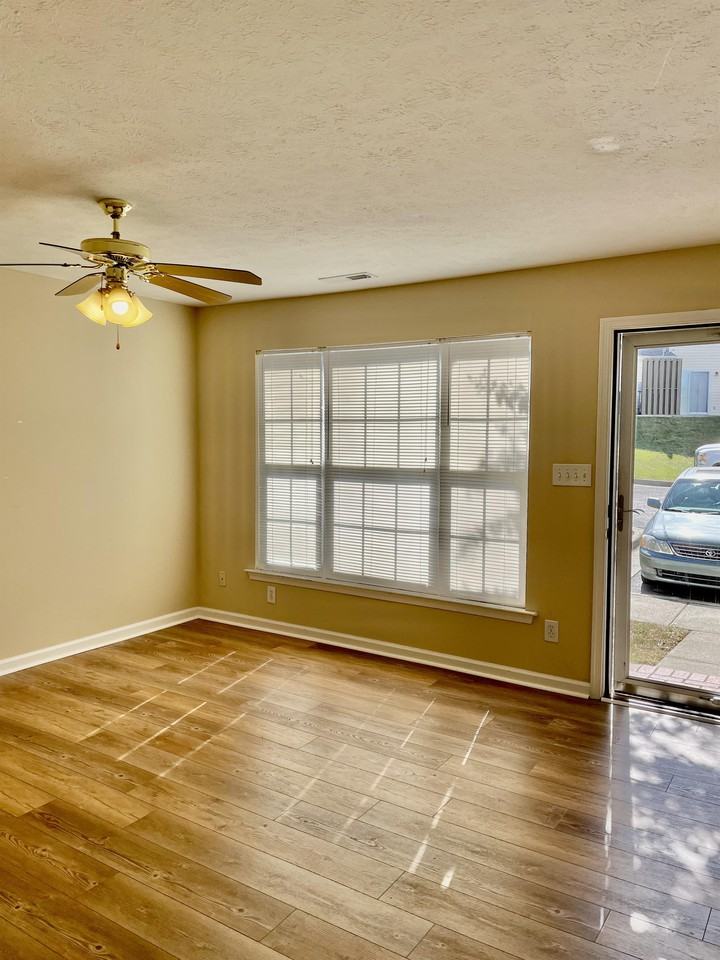 194 Mulberry Cir #1 - Photo 4 of 24