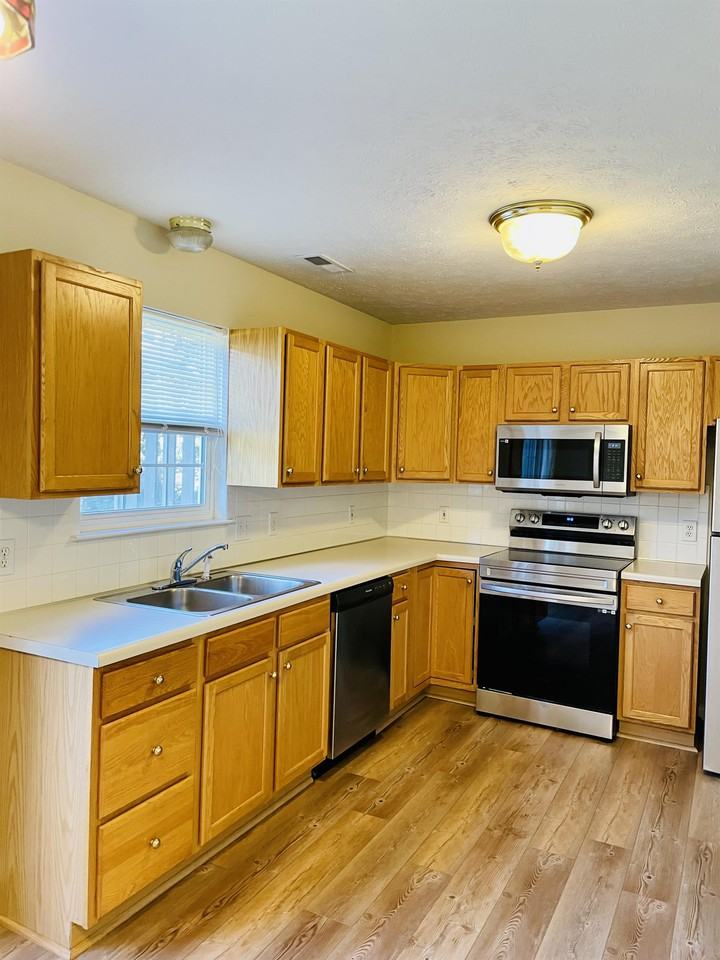 194 Mulberry Cir #1 - Photo 7 of 24