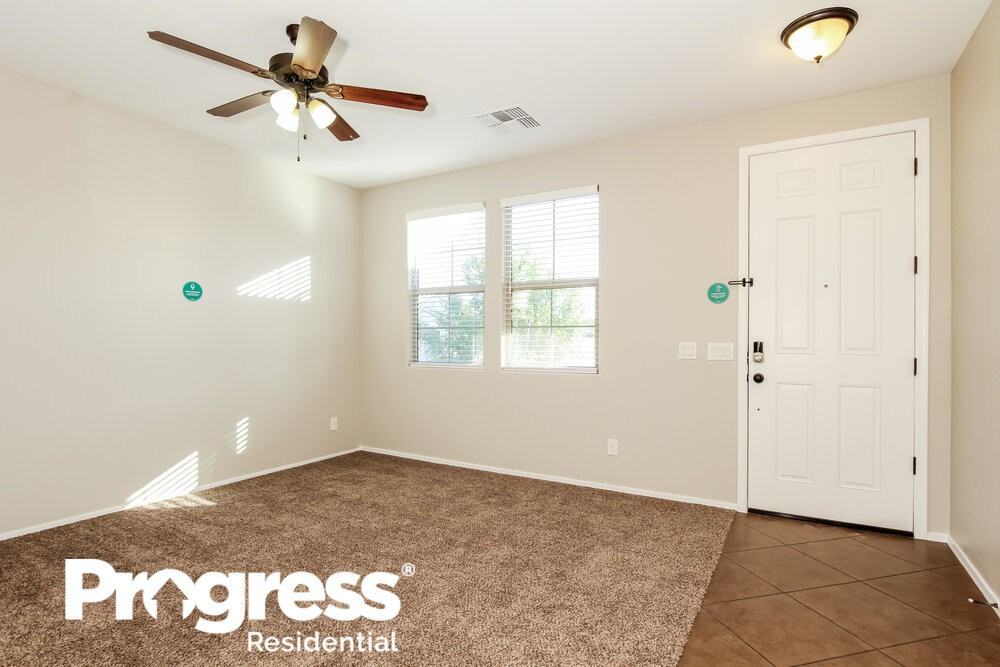 11836 W Donald Dr - Photo 3 of 16
