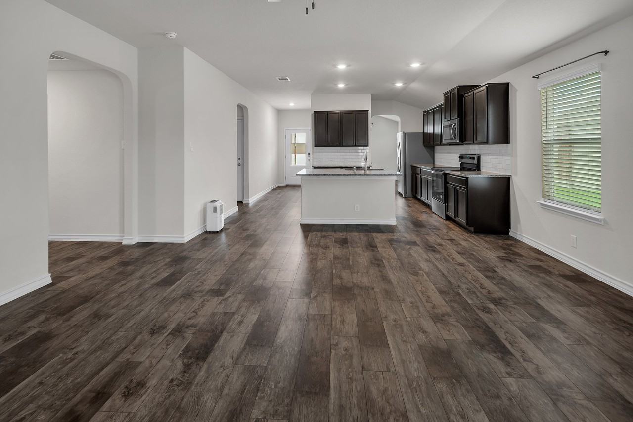 418 Sabine River #1 - Photo 2 of 11