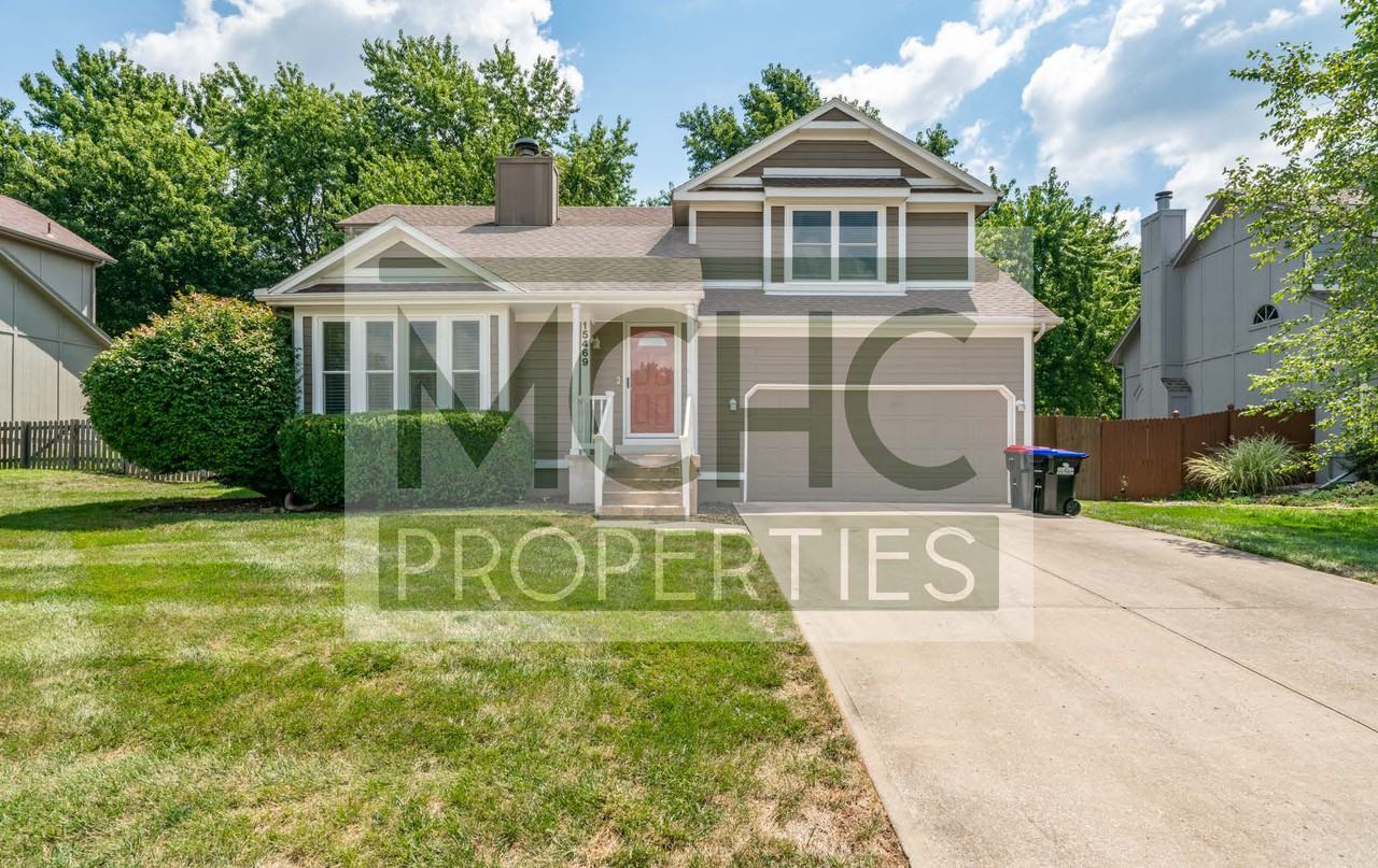 15469 Foster St #1 - Photo 2 of 20